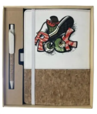 מחברת בעיצוב אישי (לבן) עם חריטת לייזר על האט