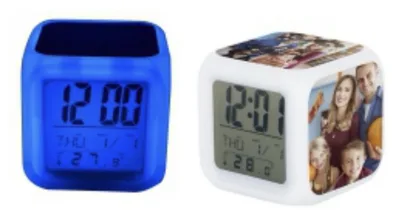 שעון מעורר דיקיטלי עם אור פנים בצבעים שונים